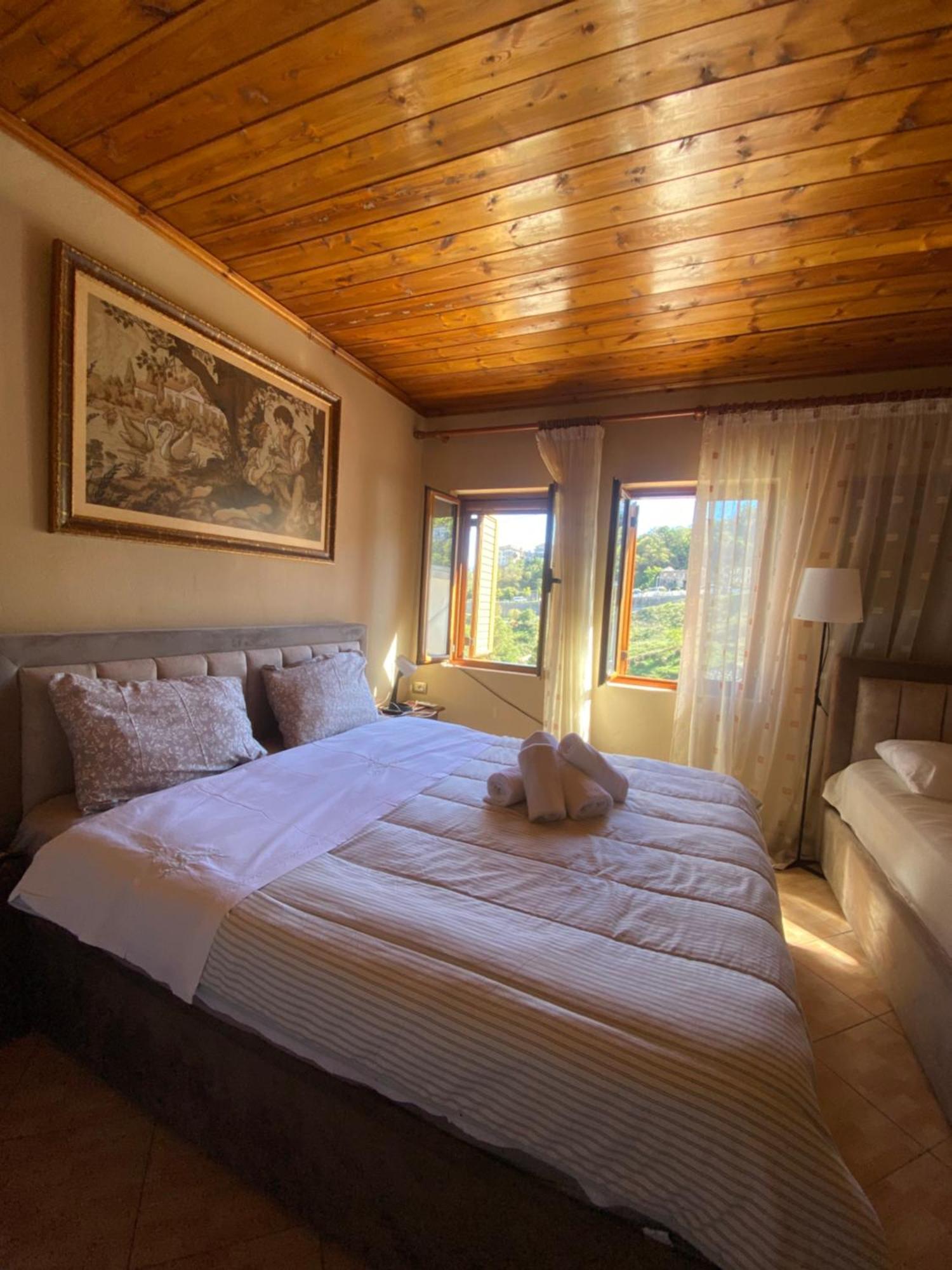 Marko'S House Gjirokastra Kültér fotó